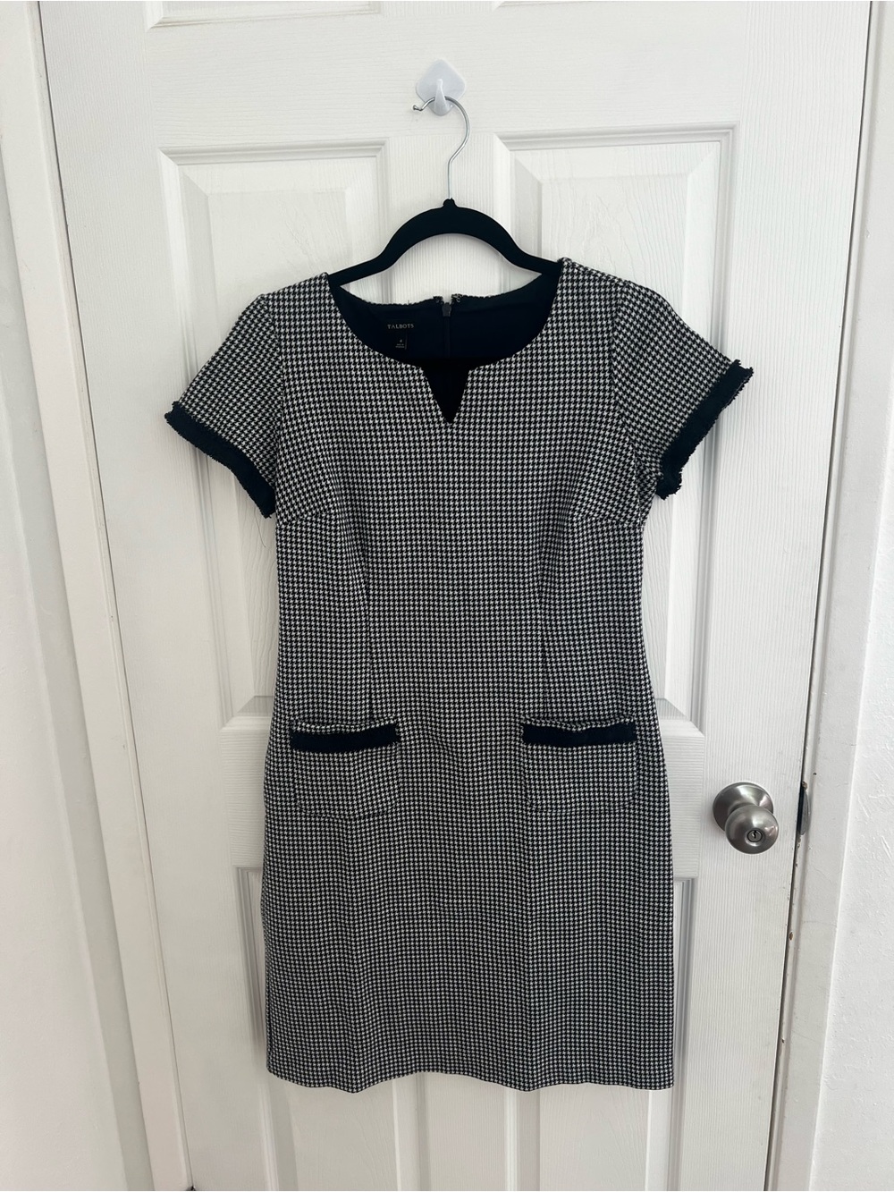 Talbots Black and White Houndstooth‎ Short Sleeve Sheath Dress